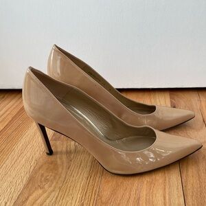 Stuart Weitzman  beige patent pumps